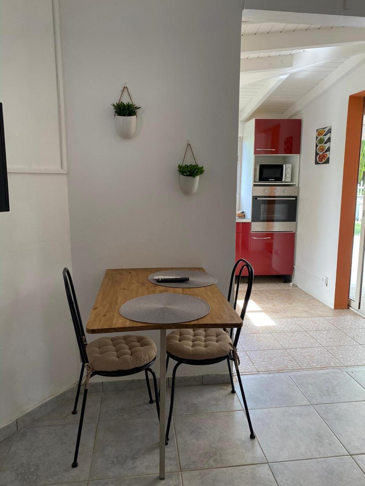Aquaverde Eco Et Confort- Bas De Villa Avec Jardin Et Parking Le Gosier  Exterior photo